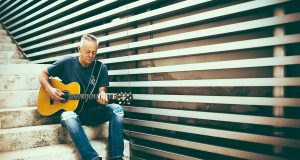 Tommy Emmanuel – Interview
