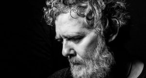 Glen Hansard (1970–2026): The Voice That Made Ordinary Lives Extraordinary